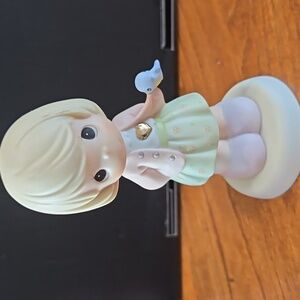 Precious Moments Figurine You Have a Heart of Gold 890626 Girl with Gold Heart